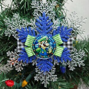 NWT Luigi Ornament Snowflake Mario Brothers Bros Nintendo Holiday Seasonal Decor